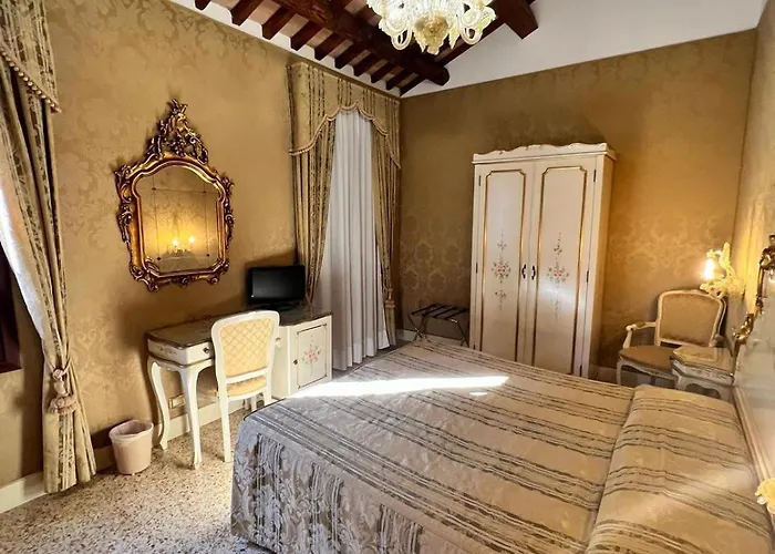 Hotel Ca' Dogaressa 3*