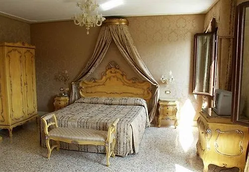 Hotel Ca' Dogaressa 3*