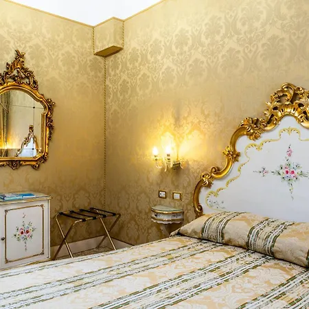 Ca' Dogaressa 3* Венеция