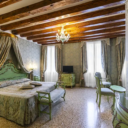 Ca' Dogaressa فندق