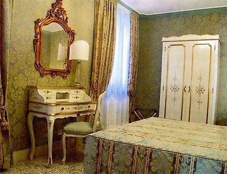 Hotel Ca' Dogaressa 3*
