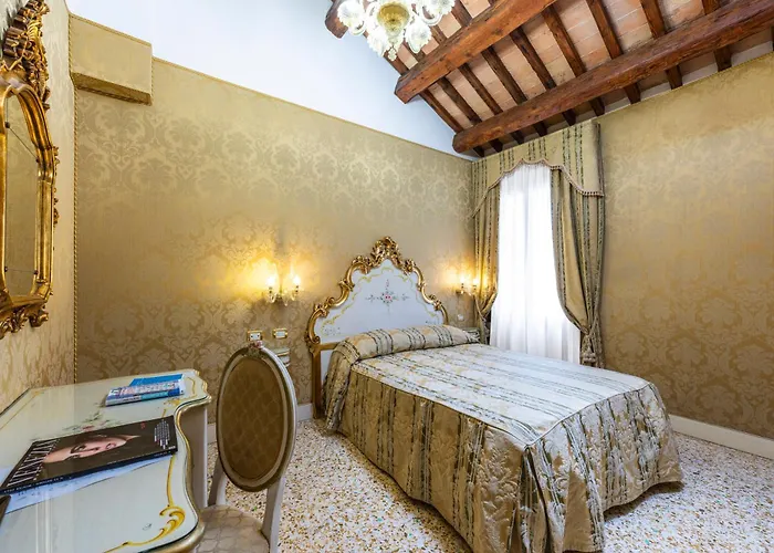 Отель Ca' Dogaressa 3*